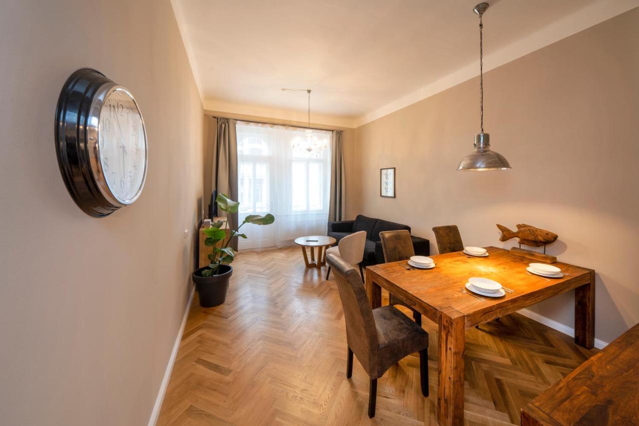 Apart Hotel Zborovska 프라하 외부 사진